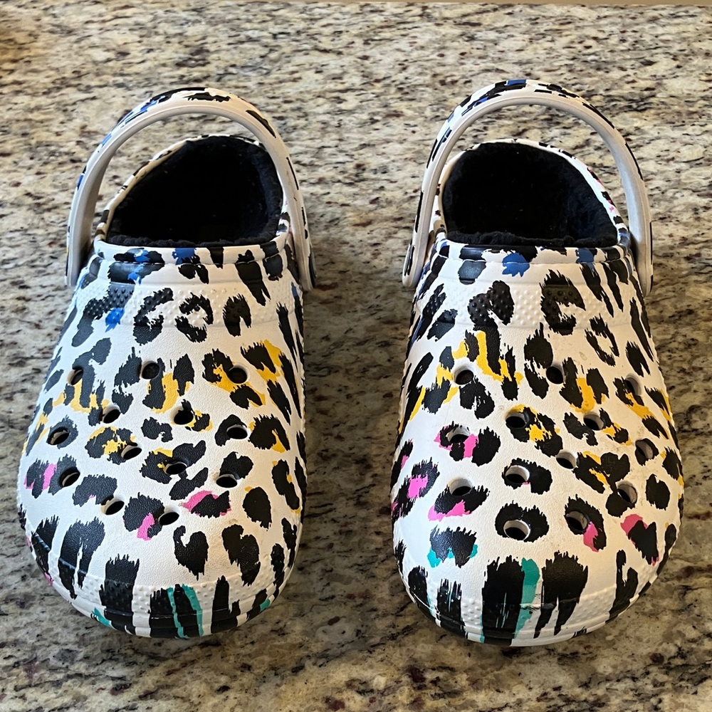 Crocs Classic Lined Clogs Leopard Print Mens 8 Womens 10 Slip-On Comfort Shoes - Picture 3 of 10